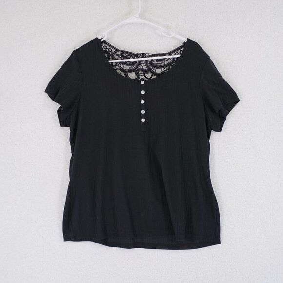 Bobbie‎ Brooks Plus Size 1X Black Floral Lace Top / Blouse Short Sleeve - Picture 1 of 5
